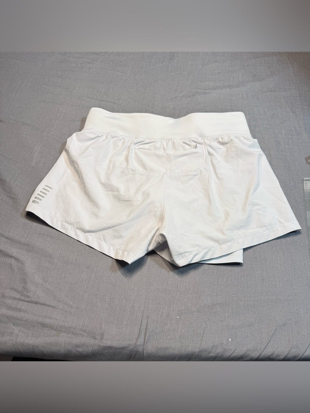 Under Armour Women’s Light Gray Athletic Running Shorts - Picture 3 of 6